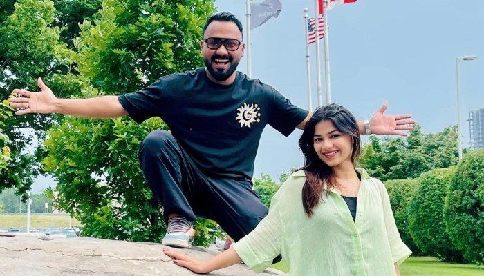 কানাডায় দেখা কাবিলা ও ইভার