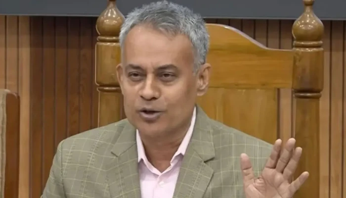 ঈদযাত্রায় বাড়তি ভাড়া আদায় বা চাঁদাবাজির সুযোগ নেই: সড়ক পরিবহন মন্ত্রী