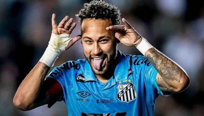 এবার নেইমারের বিরুদ্ধে অভিযোগ আনলেন তার নারী বাবুর্চি
