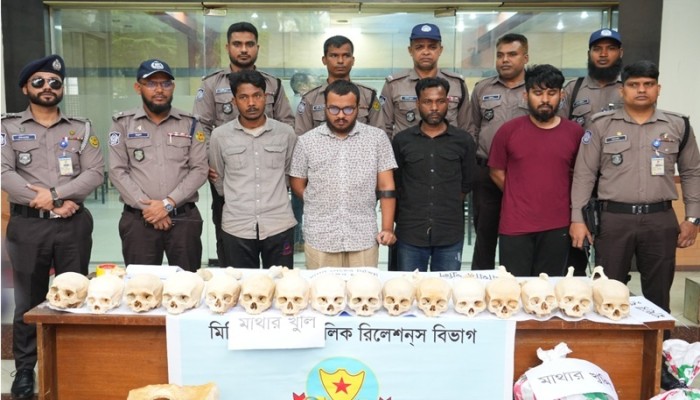 রাজধানীতে মানবদেহের বিপুল হাড় ও ৪৭টি খুলি উদ্ধারসহ গ্রেপ্তার ৪