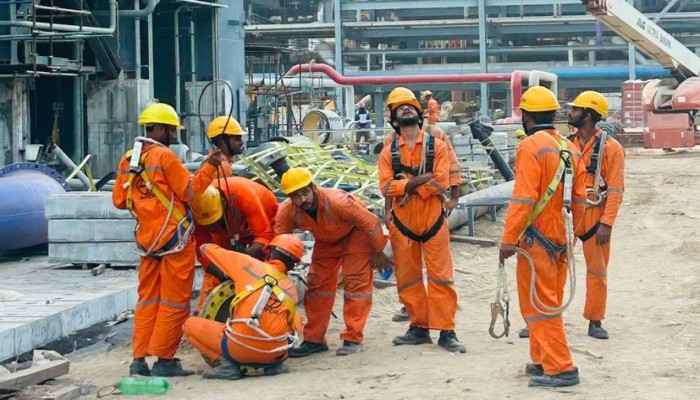 ইরান-ইসরায়েল সংঘাতে চরম ঝুঁকিতে প্রবাসী শ্রমিকরা: হিউম্যান রাইটস ওয়াচ