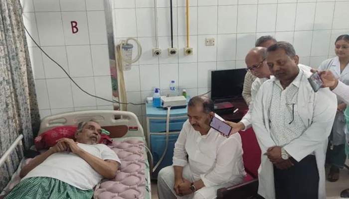 সাংবাদিকদের জন্য 'অবসর ভাতা' চালুর উদ্যোগ সরকারের