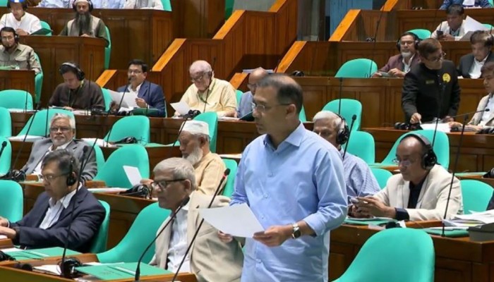 সংসদ চাইলে পুরনো সার ডিলারদের বাদ দিয়ে নতুন নিয়োগ : প্রধানমন্ত্রী