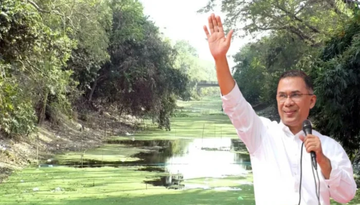বাবার পথে কোদাল হাতে সেই উলাশী খাল পুনঃখননে যশোর যাচ্ছেন প্রধানমন্ত্রী