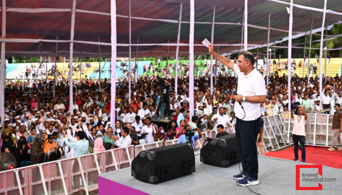 জনগণের প্রতি বিভ্রান্তকারীদের নজরে রাখার আহ্বান প্রধানমন্ত্রীর